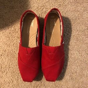 Red TOMS